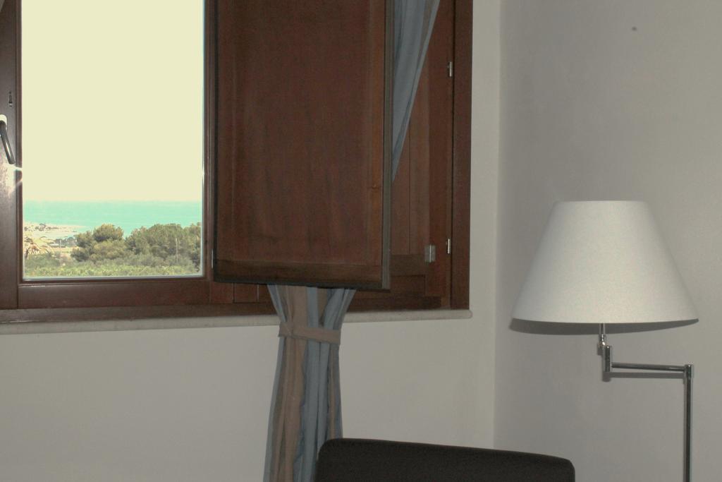 فالديريتْشّي Casale Belvedere Vista Mare الغرفة الصورة