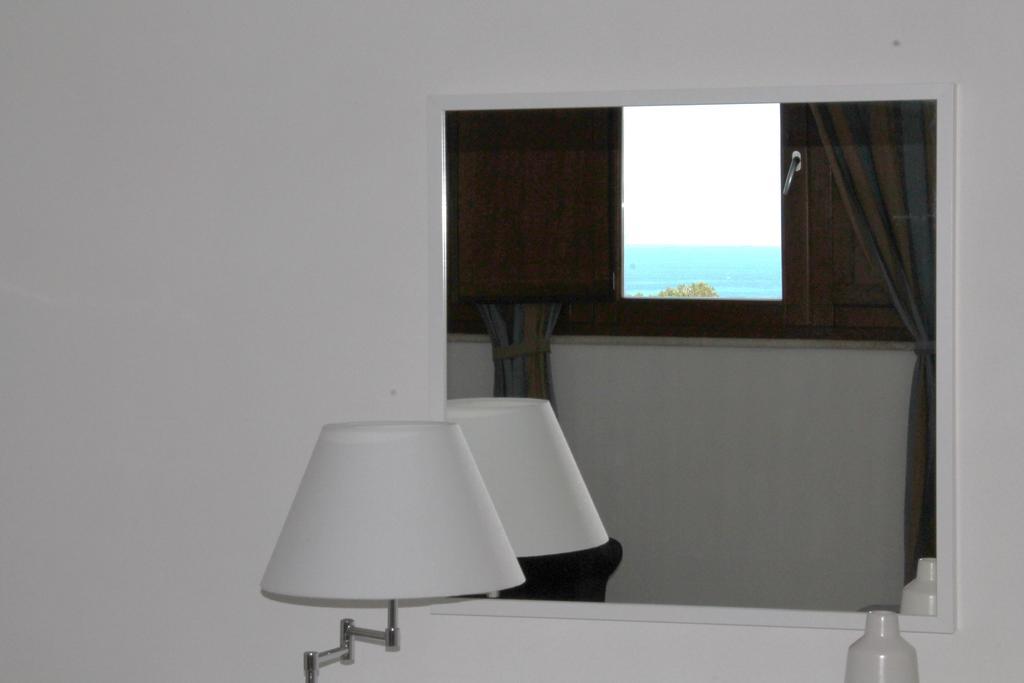 فالديريتْشّي Casale Belvedere Vista Mare الغرفة الصورة