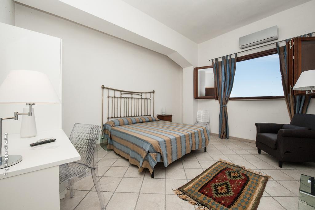 فالديريتْشّي Casale Belvedere Vista Mare الغرفة الصورة