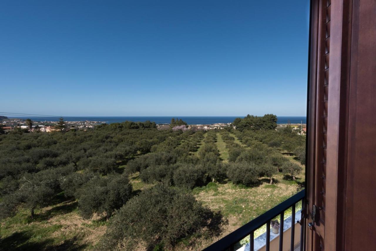 فالديريتْشّي Casale Belvedere Vista Mare المظهر الخارجي الصورة
